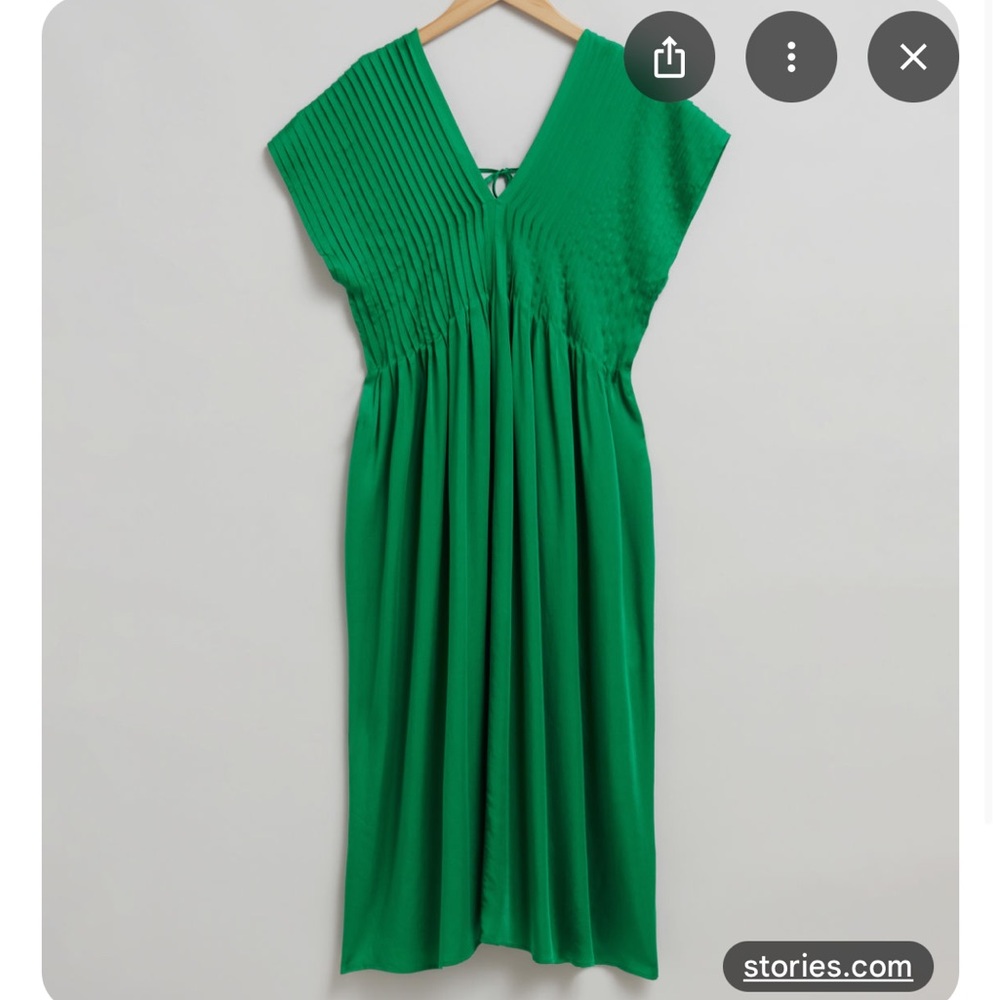 SOLD!!! Green Pleated Midi Dress